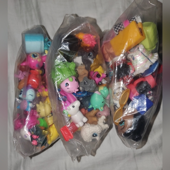 Huge Tiny Toy Lot - Hatchimals, Zuru Mini Brands, Squinkies, L.O.L. Tots + More! - Picture 8 of 8